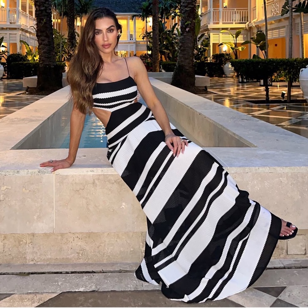 Open back maxi dress us 2